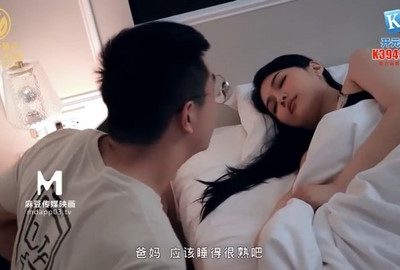 Lén xoạc chị dâu Quan Mingmei lúc chị đang nứng